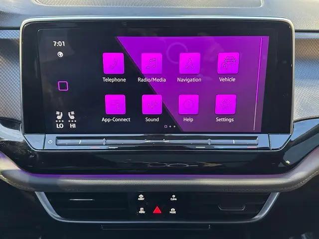 2024 Volkswagen Atlas 2.0T Peak Edition SE w/Technology