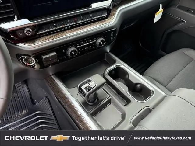 2026 Chevrolet Silverado 1500 2WD Crew Cab Short Bed LT
