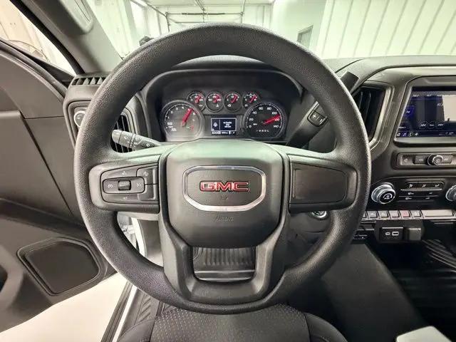 2025 GMC Sierra 1500 4WD Crew Cab Short Box Pro