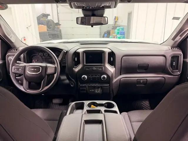 2025 GMC Sierra 1500 4WD Crew Cab Short Box Pro