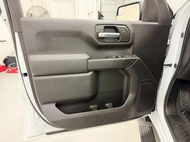 2025 GMC Sierra 1500 4WD Crew Cab Short Box Pro
