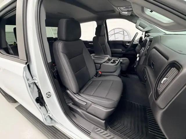 2025 GMC Sierra 1500 4WD Crew Cab Short Box Pro