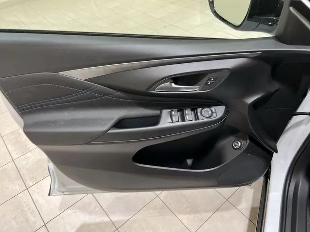 2026 Buick NV Sport Touring FWD