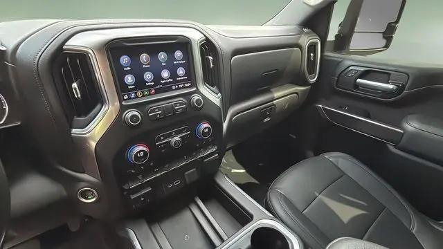 2022 Chevrolet Silverado 2500HD 4WD Crew Cab Standard Bed LTZ