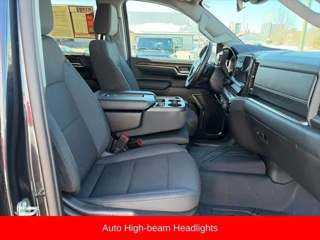 2023 Chevrolet Silverado 1500 4WD Crew Cab Standard Bed LT