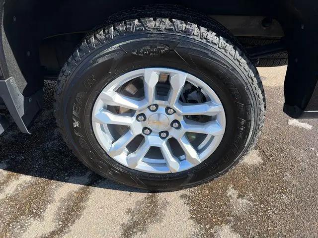 2023 Chevrolet Silverado 1500 4WD Crew Cab Standard Bed LT
