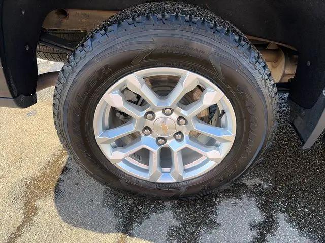 2023 Chevrolet Silverado 1500 4WD Crew Cab Standard Bed LT