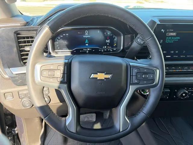 2023 Chevrolet Silverado 1500 4WD Crew Cab Standard Bed LT