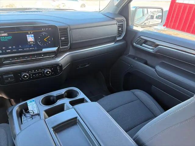 2023 Chevrolet Silverado 1500 4WD Crew Cab Standard Bed LT