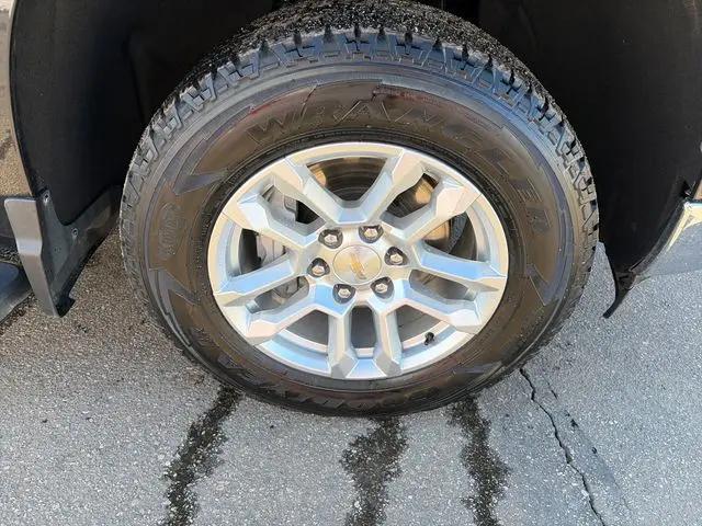 2023 Chevrolet Silverado 1500 4WD Crew Cab Standard Bed LT