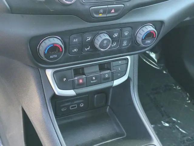 2022 GMC Terrain AWD SLE
