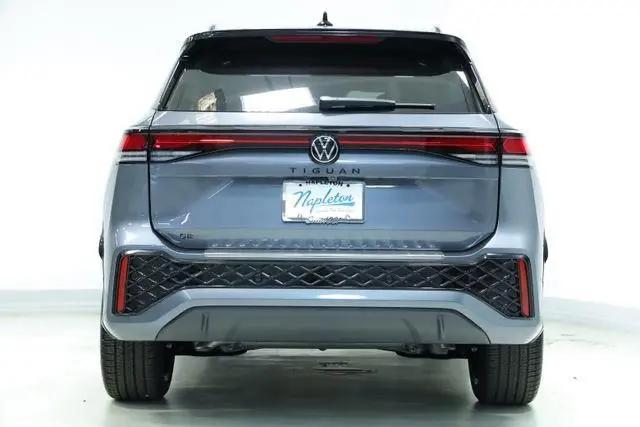 2026 Volkswagen Tiguan SE R-Line Black