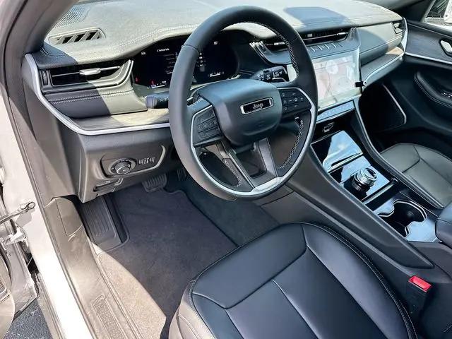 2026 Jeep Grand Cherokee Limited 4x2
