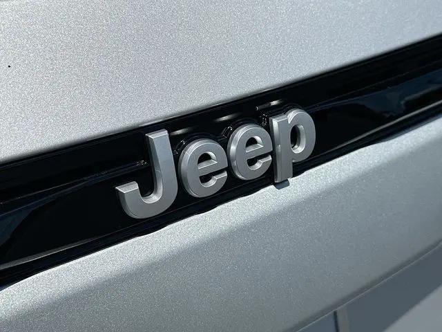 2026 Jeep Grand Cherokee Limited 4x2
