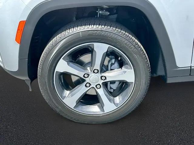 2026 Jeep Grand Cherokee Limited 4x2