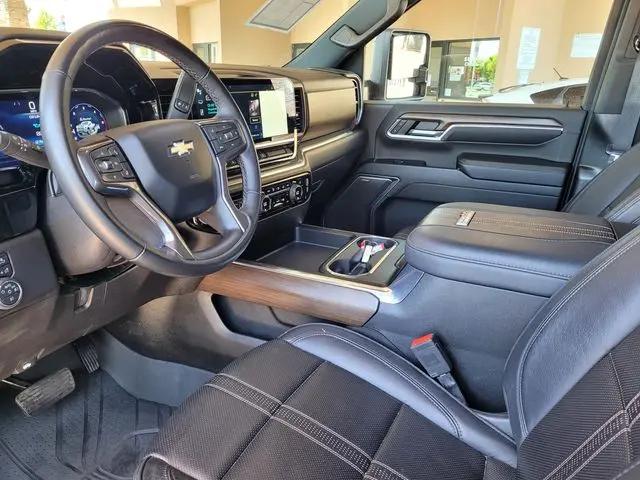2024 Chevrolet Silverado 3500HD 4WD Crew Cab Long Bed High Country