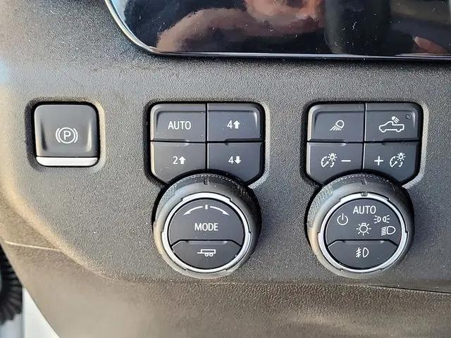 2024 Chevrolet Silverado 3500HD 4WD Crew Cab Long Bed High Country