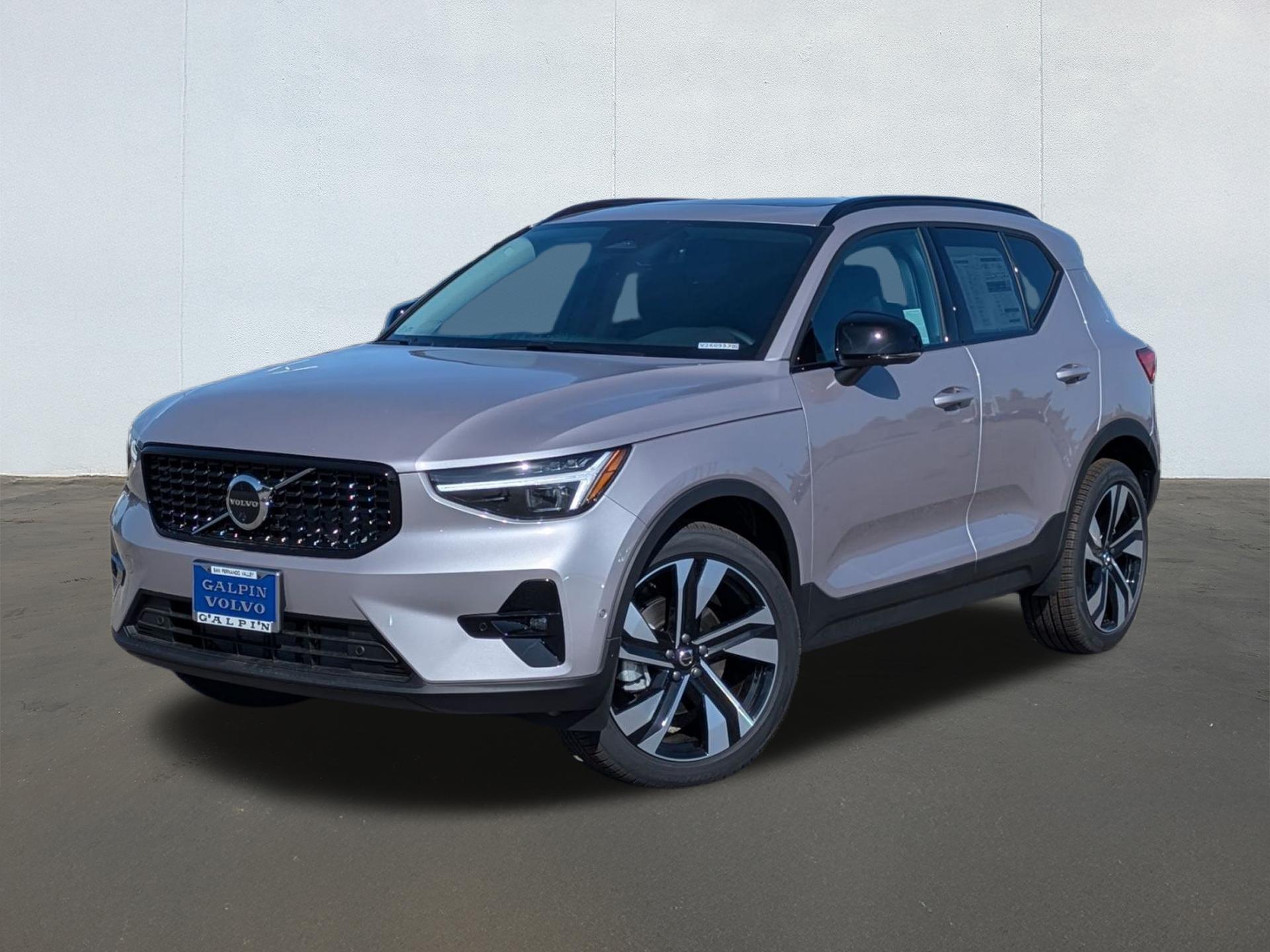 Aurora Silver 2026 Volvo XC40 B5 Plus AWD SUV / Crossover All-Wheel Drive Automatic