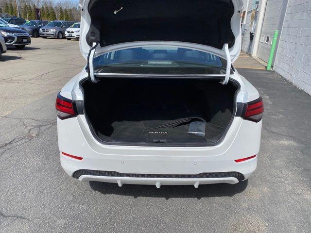 2024 Nissan Sentra SV Xtronic CVT
