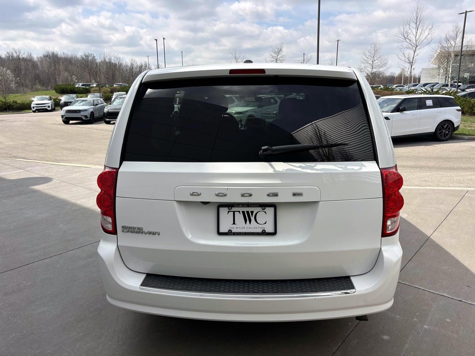 View vehicle photo 6