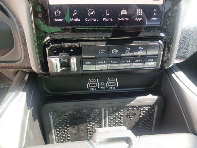 2026 Ram 3500 Tradesman/Big Horn