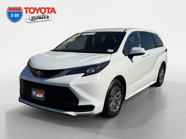 2025 Toyota Sienna LE for sale in Indio, CA