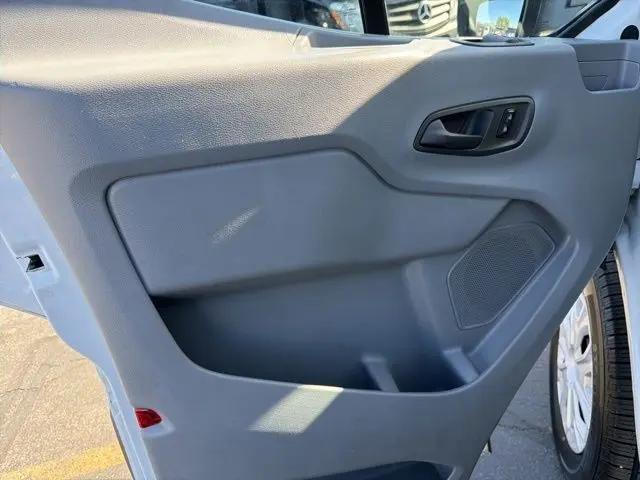 2017 Ford Transit Base