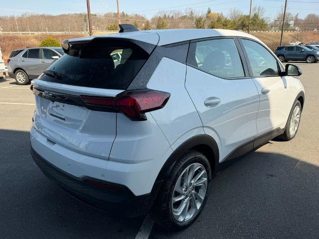 2027 Chevrolet Bolt LT FWD