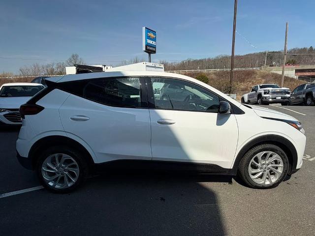 2027 Chevrolet Bolt LT FWD