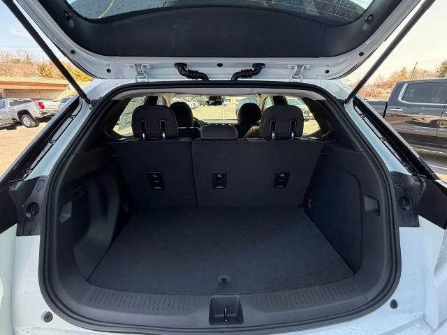 2027 Chevrolet Bolt LT FWD