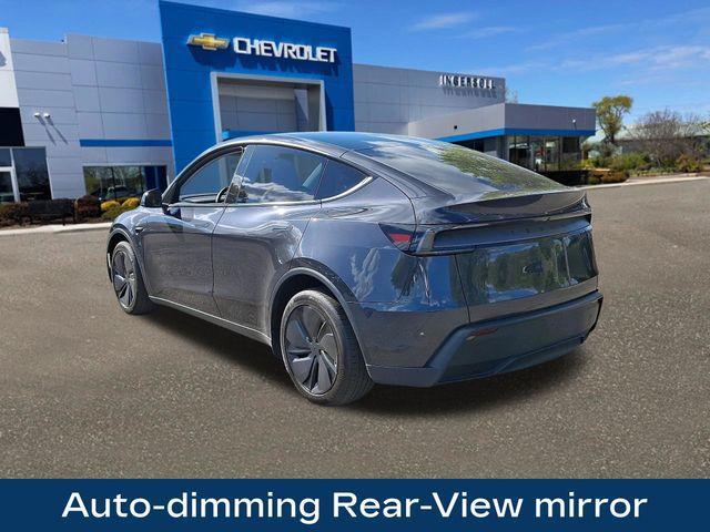 2026 Tesla Model Y Premium Rear-Wheel Drive