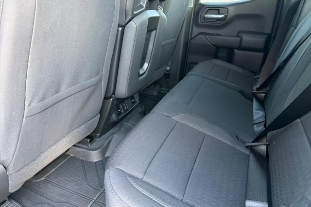 2026 Chevrolet Silverado 1500 4WD Double Cab Standard Bed Custom