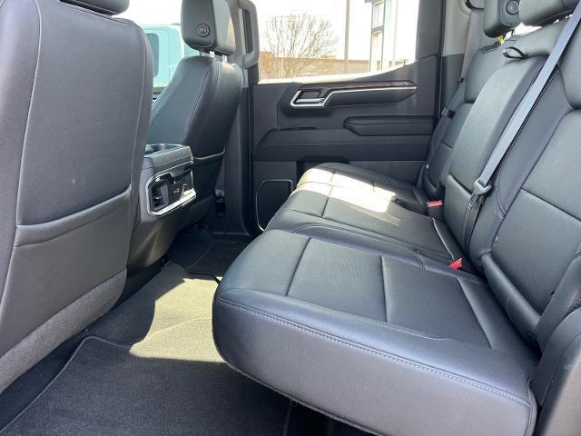 2023 GMC Sierra 1500 4WD Crew Cab Short Box SLT