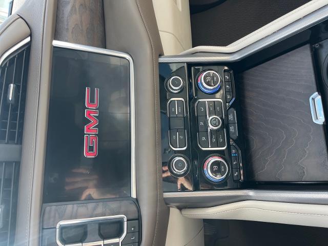 2022 GMC Yukon 4WD Denali