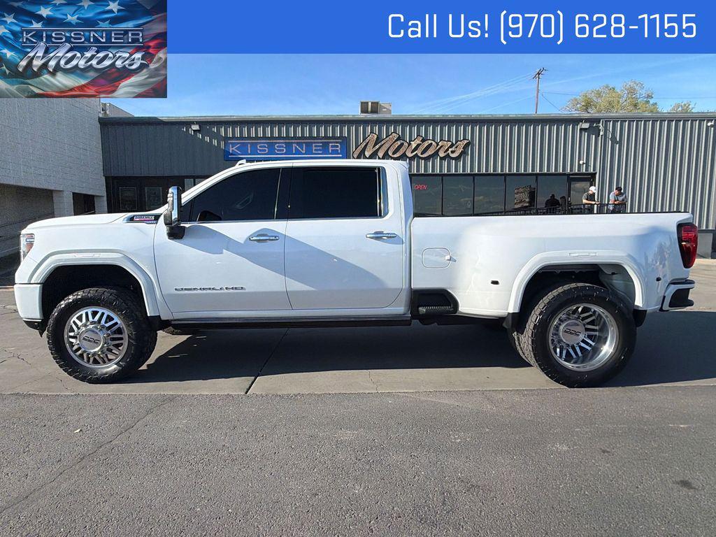2023 GMC Sierra 4WD Crew Cab Long Box DRW Denali's photo