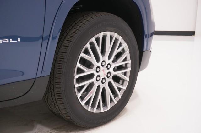 2026 GMC Acadia Denali FWD
