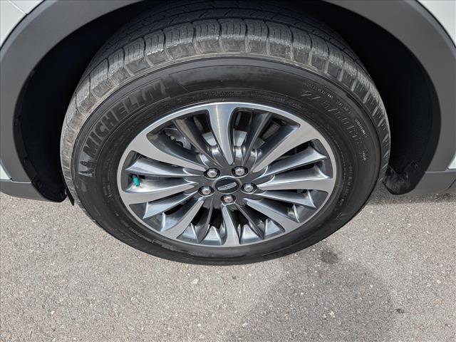 2022 Lincoln Nautilus Standard