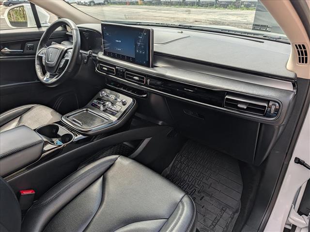 2022 Lincoln Nautilus Standard
