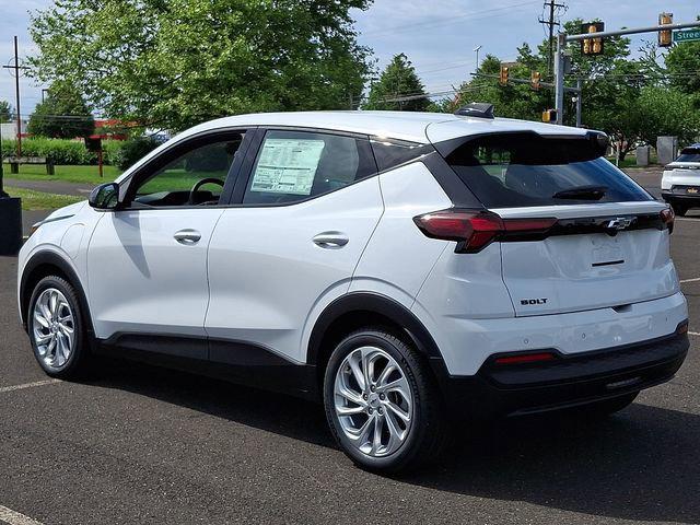 2027 Chevrolet Bolt LT FWD