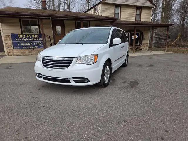2014 Chrysler Town & Country Touring for sale in Brownstown, MI