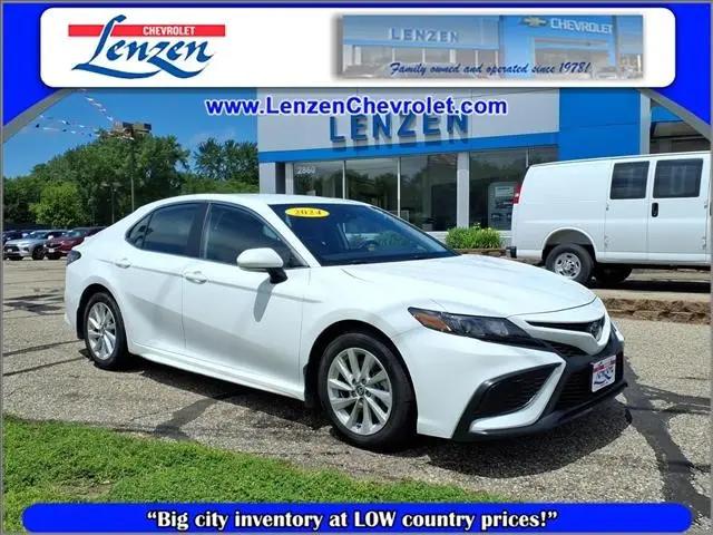 2024 Toyota Camry SE for sale in Chaska, MN