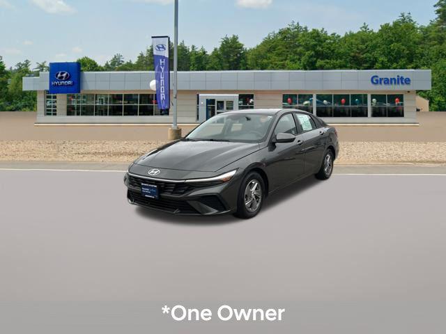 2024 Hyundai Elantra SE