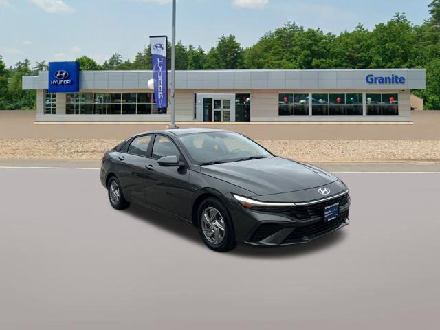 2024 Hyundai Elantra SE
