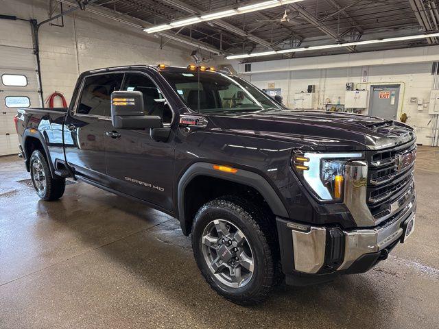 2026 GMC Sierra 2500HD Crew Cab, Standard Bed, SLE, 4WD