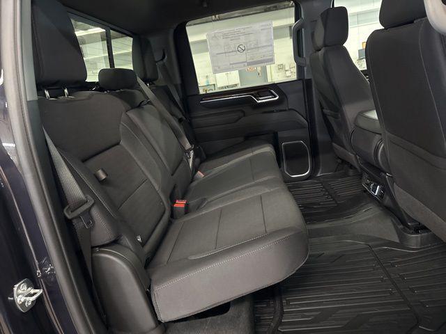 2026 GMC Sierra 2500HD Crew Cab, Standard Bed, SLE, 4WD
