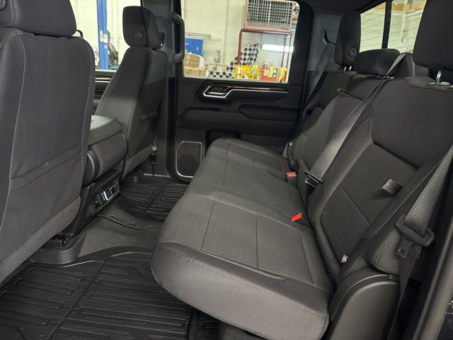 2026 GMC Sierra 2500HD Crew Cab, Standard Bed, SLE, 4WD