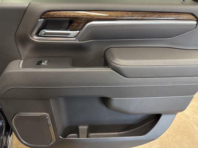 2026 GMC Sierra 2500HD Crew Cab, Standard Bed, SLE, 4WD