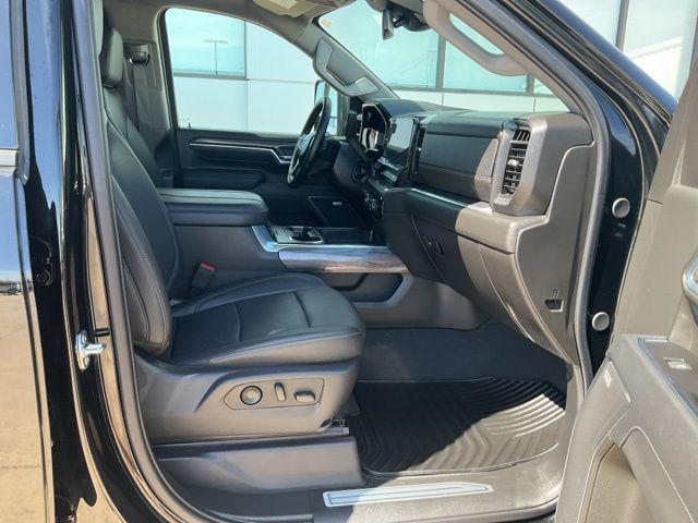 2025 Chevrolet Silverado 2500HD 4WD Crew Cab Standard Bed LTZ