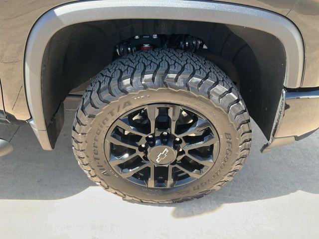 2025 Chevrolet Silverado 2500HD 4WD Crew Cab Standard Bed LTZ