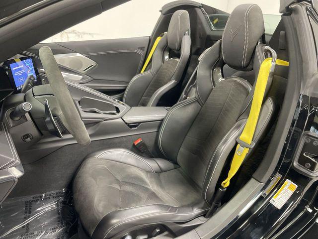 2022 Chevrolet Corvette Stingray RWD Convertible 2LT